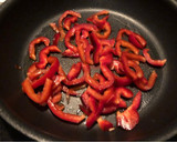 Foto del paso 1 de la receta: Lomo con pimientos rojos