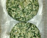 Foto del paso 1 de la receta: Hamburguesas de acelga ricota y pollo más avena para compactar