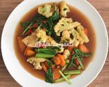 Foto langkah ke 4 dari resep Capcay goreng nyemek simpel.