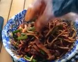 Gambar langkah 4 resipi 🇰🇷 YUKGAEJANG | KOREAN BEEF STEW.