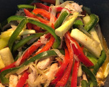 Foto del paso 4 de la receta: Salteado de pavo con verduras al limón en Olla Gm g