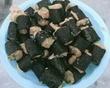 Foto langkah ke 2 dari resep Seaweed Chicken Roll.