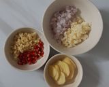 รูปขั้นตอนการทำที่ 1 ของ "ข้าวมันไก่ในหม้อหุงข้าว" Chicken Rice 🐔🍚😋