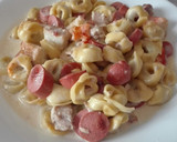 Foto del paso 4 de la receta: Tortellinis con salchichas y atún a la crema