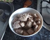 Foto del paso 2 de la receta Estofado de cerdo a la crema