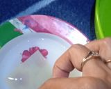 Foto langkah ke 2 dari resep Pastel mini abon praktis.