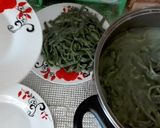 Foto del paso 3 de la receta: Fetuccinis artesanales de espinacas con strogonoff de pollo y champiñones