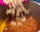 Foto del paso 9 de la receta: Manitas de cerdo con alubias