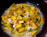รูปขั้นตอนการทำที่ 4 ของ ฟักทองผัดไข่
