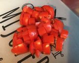 Une image de l'étape 2 de Pavés de saumon aux tomates, salicornes, échalotes et estragon.