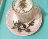 A picture of step 3 of Lassi with honey and mint.