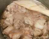 Hình bước làm 2 của món Gà kho trứng mật ong gừng (Meal prep)