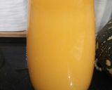 A picture of step 2 of Orange Ice lolly.
