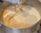Hình bước làm 2 của món Passion creamcheese mousse