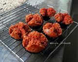 Foto langkah ke 3 dari resep Eggless Bolu Kukus Red Velvet ala".