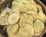 Foto del paso 5 de la receta: Margaritas con radicchio, ricota y espinacas