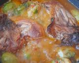 Foto del paso 6 de la receta: Pollo, coles de Bruselas al vino, cebolla y morrones rehogados
