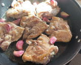 Foto del paso 2 de la receta: Pollo al ajillo con ñoras