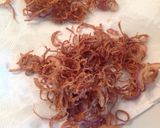 Foto del passaggio 3 della ricetta Filetto di fassona con fonduta e cipolla fritta