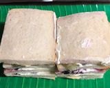 A picture of step 3 of Fruit Sandwich 🍒.