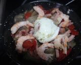 Foto del paso 13 de la receta Sartenes de berenjena con gambas y huevos poché