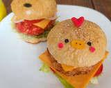 Foto del paso 25 de la receta: Hamburguesa de nugget de pollo🍗y takis fuego🌶️