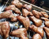 صورة لخطوة 4 من وصفة جوانح الدجاج بالعسل والسمسم ، خطوات بالصور 🍗🍯