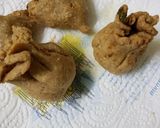A picture of step 4 of Paneer samosa.