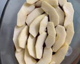 Foto del paso 4 de la receta: Tarta de manzana con toña