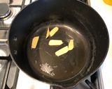 A picture of step 1 of Taiwanese Three Cup Chicken (San Bei Ji).