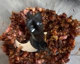 Foto del paso 2 de la receta: Rollitos de Pan de Molde con Bacon y Dátiles