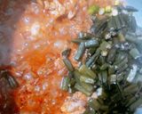 A picture of step 7 of Restaurant style bhindi masala chicken🍅🌶.