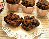 Foto langkah ke 10 dari resep Muffin coklat super nyoklat,NO MIXER hasil tinggi menjulang alias High Dome! XD.