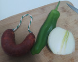Foto del paso 1 de la receta: Garbanzos con chorizo express