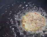 A picture of step 6 of Maggi burger.