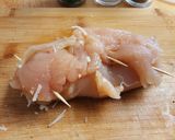 A picture of step 2 of Chicken Cordon Bleu.