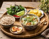 Hình bước làm 4 của món Canh Mướp Da Gà & Trứng Dằm Mắm Rau Sống - Bữa Cơm 10 Phút