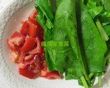 03菠菜炒蕃茄︱紅潤皮膚、 穩定血糖的食譜步驟1照片