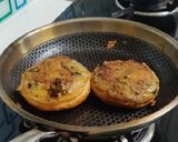 आलू टिक्की बर्गर (aloo tikki burger recipe in Hindi) रेसिपी चरण 3 फोटो