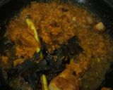 Foto langkah ke 5 dari resep Gulai daun chaya dengan taburan rebon goreng dan cabe rawit.