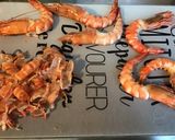 Une image de l'étape 1 de Gambas géantes grillées aux épices italiennes.