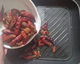 A picture of step 3 of Schezwan sauce.