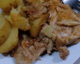 รูปขั้นตอนการทำที่ 4 ของ อบไก่หมักผงปรุงรสหม่าล่าและมันฝรั่ง