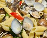 A picture of step 8 of Garlic Clam Pasta.