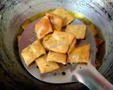 A picture of step 5 of Methi namakpare.