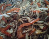 Foto del paso 3 de la receta: Fajitas con pimiento rojo