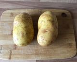 A picture of step 1 of Ultimate chunky chips.