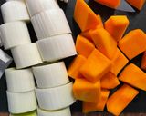 Foto del paso 1 de la receta: Crema de calabaza con toque de curry