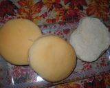 Foto del paso 5 de la receta: Pizzetas económicas de pan cocidas a la plancha