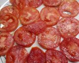Foto del paso 1 de la receta: Tomate, apio, olivas y col